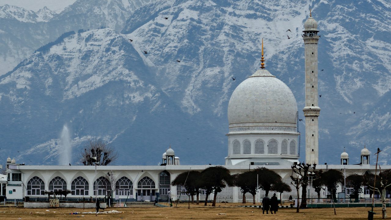 hazratbal-mosque-srinagar-jammu--kashmir-5-musthead-hero